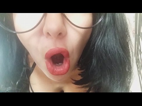❤️ ګرانه، ستا سوزنده مور به تاسو نن ښوونځي ته نه پریږدي ... زه تاسو ته ډیره اړتیا لرم ... ️❌  په موږ